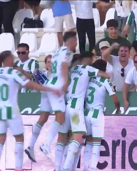 🎊 Isma Ruiz lleva 𝗘𝗟 𝗗𝗘𝗟𝗜𝗥𝗜𝗢 a El Arcángel. 💚 ¡El Córdoba CF se adelanta en el #CórdobaRacingFerrol! #LALIGAHYPERMOTION | #LALIGAHighlights