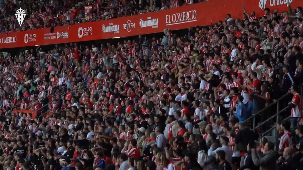 ❤️🤍 ⏱️ 60 segundos de tu equipo disfrutando en El Molinón. #RealSporting