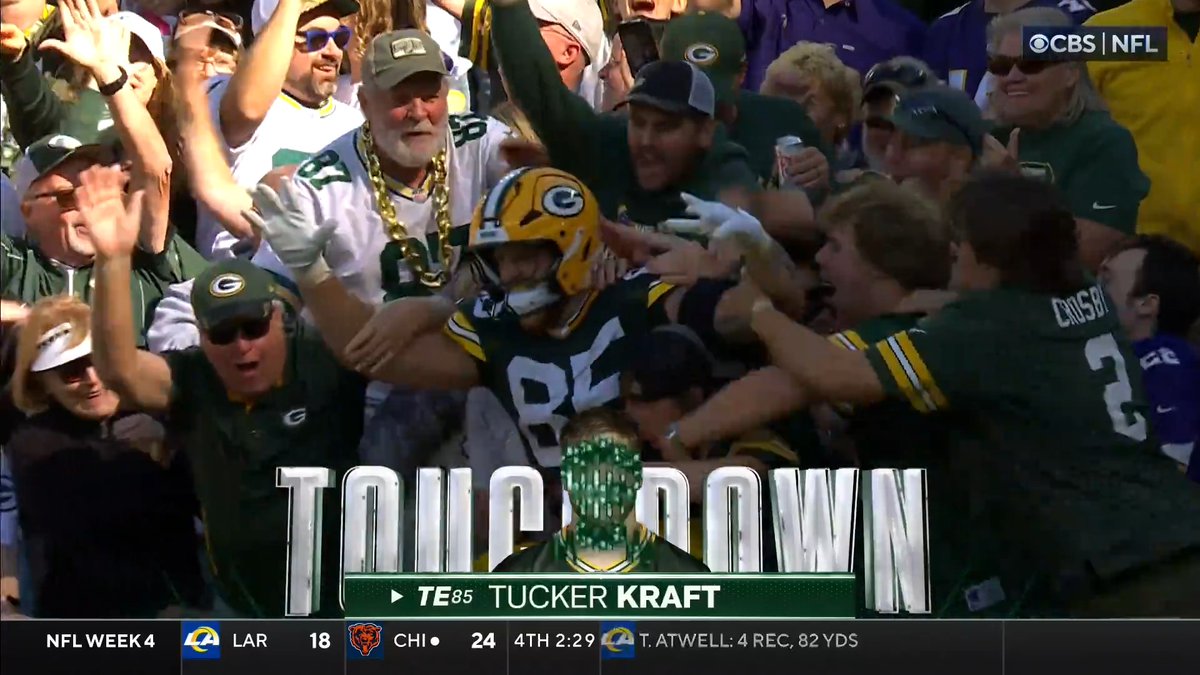 A score &amp; a Lambeau Leap for Kraft! #MINvsGB