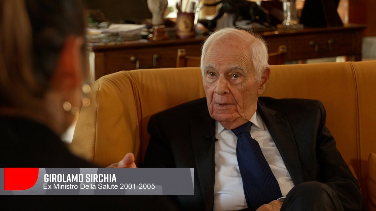 “Un'altra cosa che sono riusciti a fare è dire che siccome la #SigarettaElettronica e il tabacco riscaldato non sono tossici, si possono fumare ovunque. Non è vero, lo svapo è un fumo passivo.” Girolamo #Sirchia, Ex ministro della salute. #PresaDiretta #LeggeSirchia