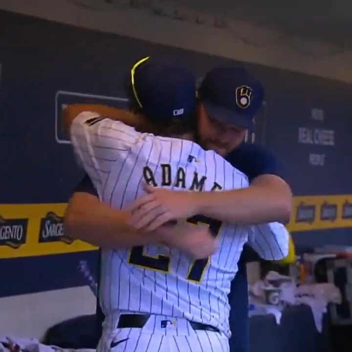 161 GP. 32 HR. 112 RBI. 21 SB. Willy Adames' monster regular season ends with a standing O 🥹