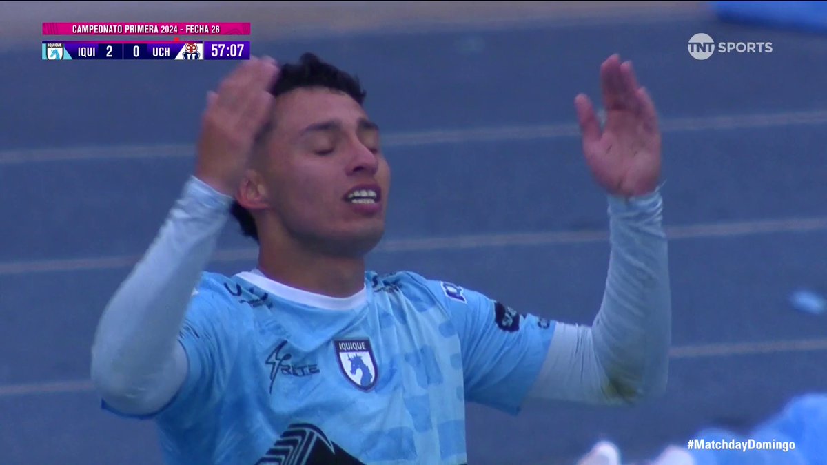 "Universidad de Chile" Porque Deportes Iquique le rompió bien el ojete por 3-0 por la Liga de Chile. Se creían re pijudos porque venían en racha y son líderes pero hoy se los re contra culearon y encima Moya definió con la pija, alta putita los Azules.