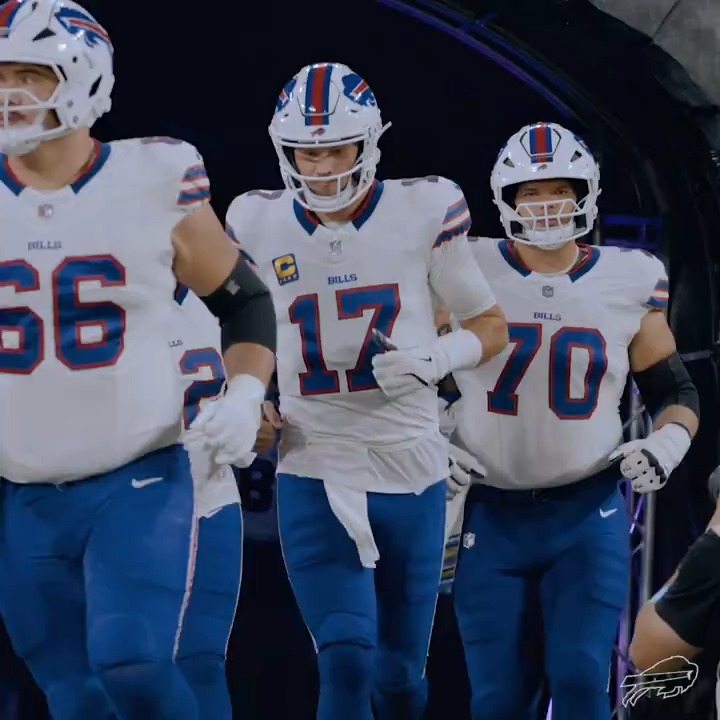 Here comes the herd. 🦬 #BUFvsBAL | #BillsMafia