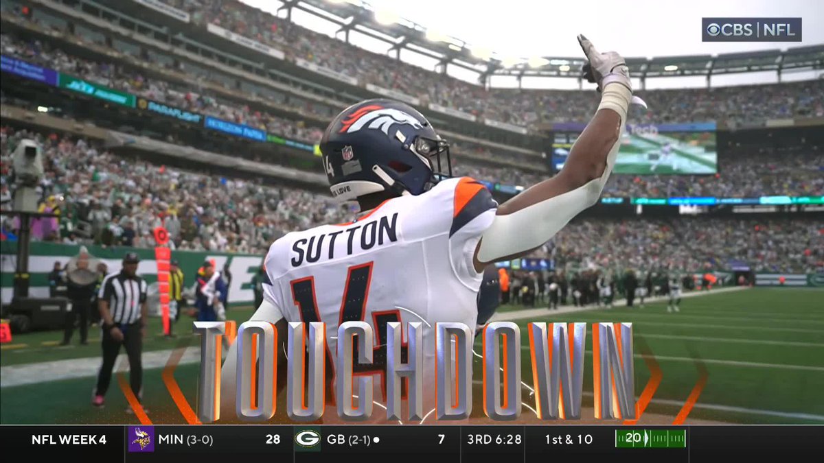 Sutton immediately handing Bo Nix the football 🥹