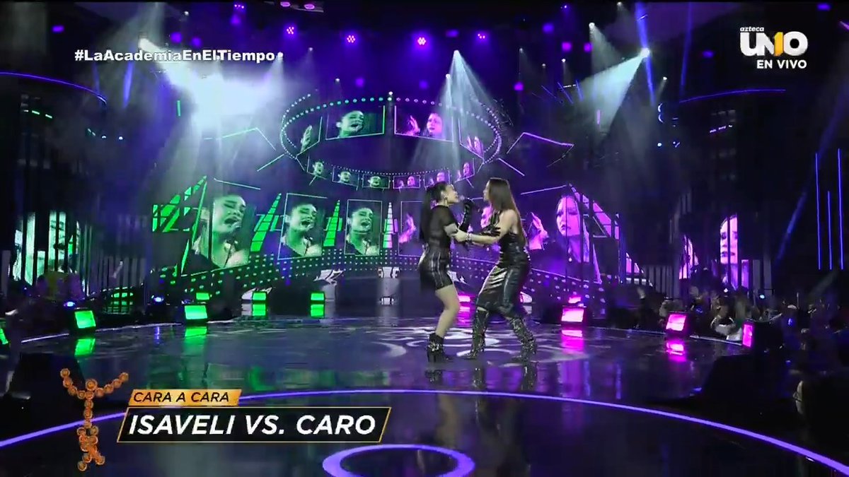 ¡Wow! Nos ponemos de pie con el gran dueto de #IsaveliLaina y #CaroHeredia que interpretaron "𝗟𝗨𝗡𝗔 𝗠𝗔́𝗚𝗜𝗖𝗔" de #RocíoBanquells 💪🏼🔥. ¿Quién lo hizo mejor? 👀 #LaAcademia #TeCambiaLaVida #LaAcademiaEnElTiempo 🔴 EN VIVO ahora: