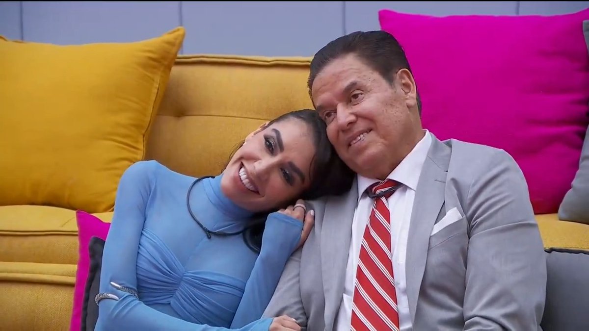 ¡#KarimePindter nos ha regalado ÚNICOS momentos que nos hicieron disfrutar esta temporada, y aquí está su paso por la competencia! 👏🤩 Acompáñanos en la GRAN FINAL de #LaCasaDeLosFamososMx, por #LasEstrellas y #ViX📺📱