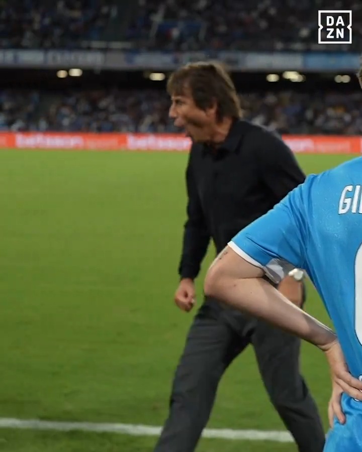 𝙏𝙚𝙢𝙖: chi è Antonio Conte❓ 𝙎𝙫𝙤𝙡𝙜𝙞𝙢𝙚𝙣𝙩𝙤: guardare la reazione ad un gol fallito al 90' sul 2-0 😅 #Conte #NapoliMonza #DAZN