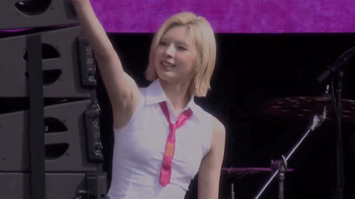 #NMIXX ‘Don't Look Back in Anger’ by Oasis cover official live stage video at BST Hyde Park 2024
