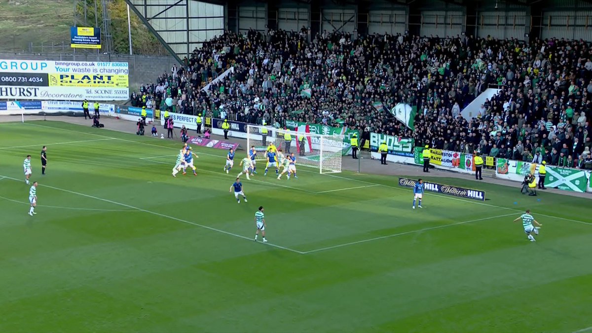 ✅ "It's a brilliant spot by the VAR..." Dermot Gallagher says disallowing Daizen Maeda's opener for Celtic at St Johnstone was the right decision 🔽