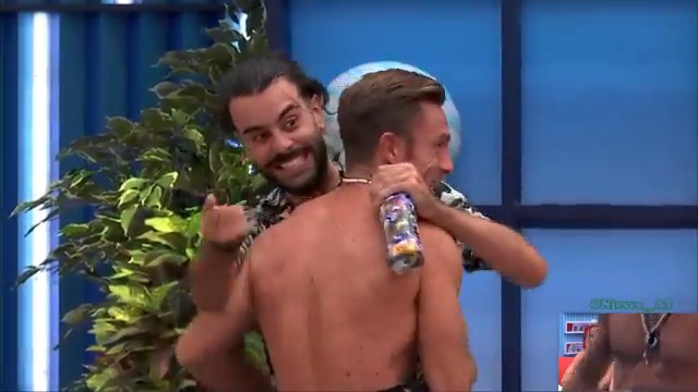 Juan HUNDIENDO a Ruvens. Has cambiado tu comportamiento con Oscar desde ayer porque estás CAGADO. Juan hablas poco, pero cuando hablas ERES MAGNÍFICO #GH30S