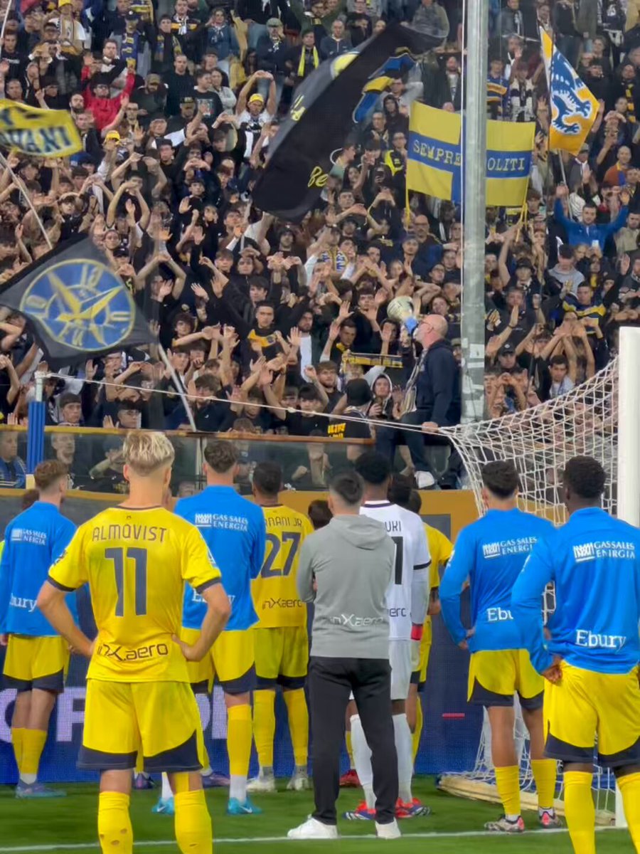 Insieme, sempre 💛💙 #SerieAEnilive