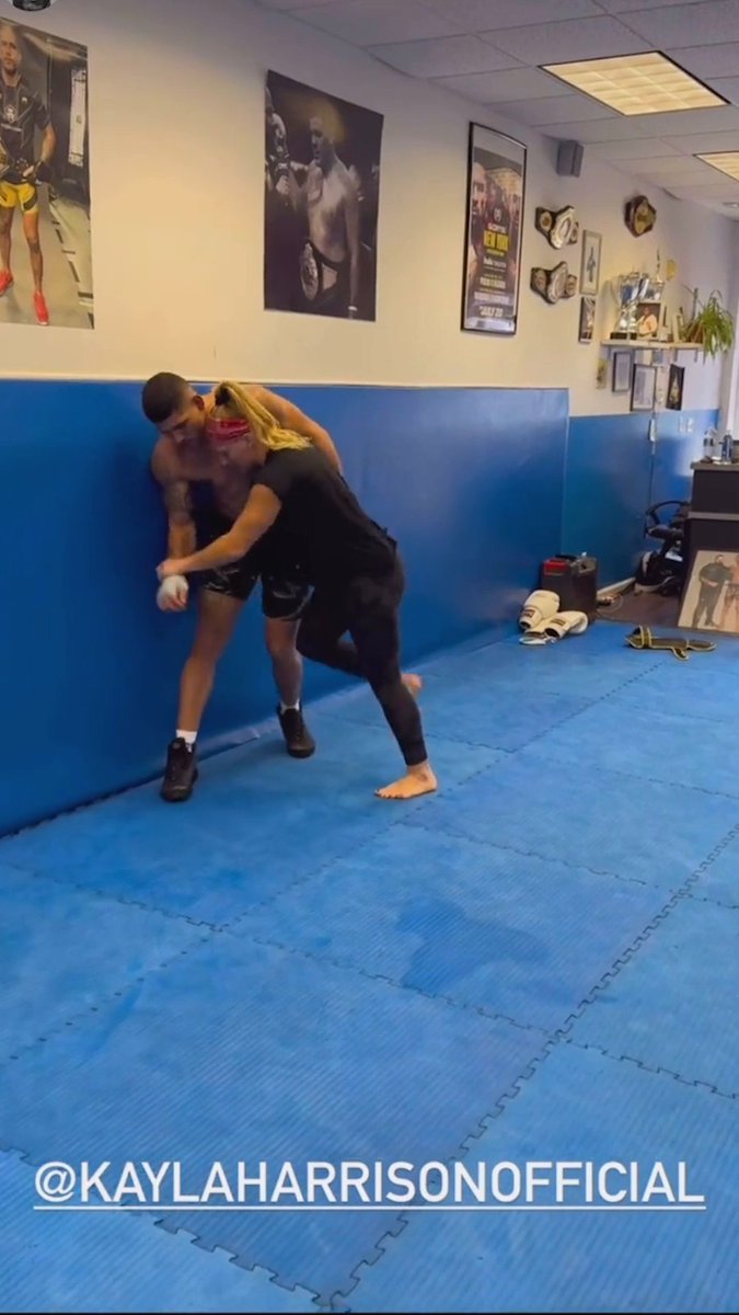 When Alex Pereira trained with Kayla Harrison 🤝 Pereira and Harrison will both be fighting on the #UFC307 main card 😤