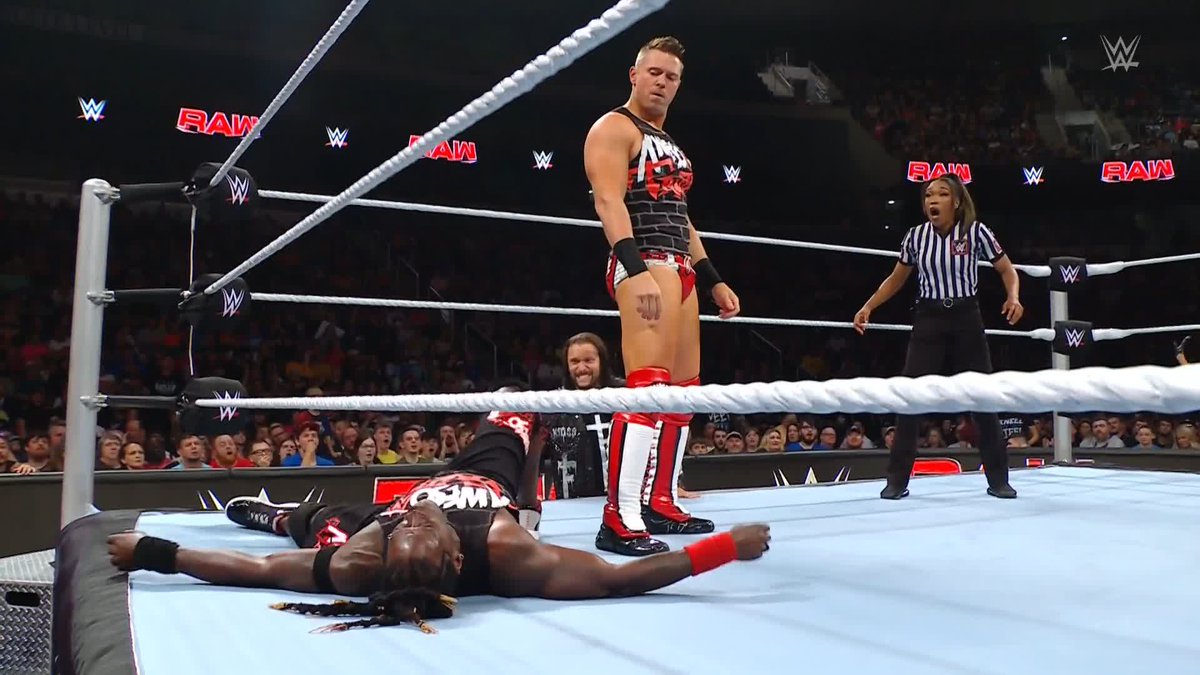 WHAT DID THE MIZ JUST DO?!? 😱 #WWERaw