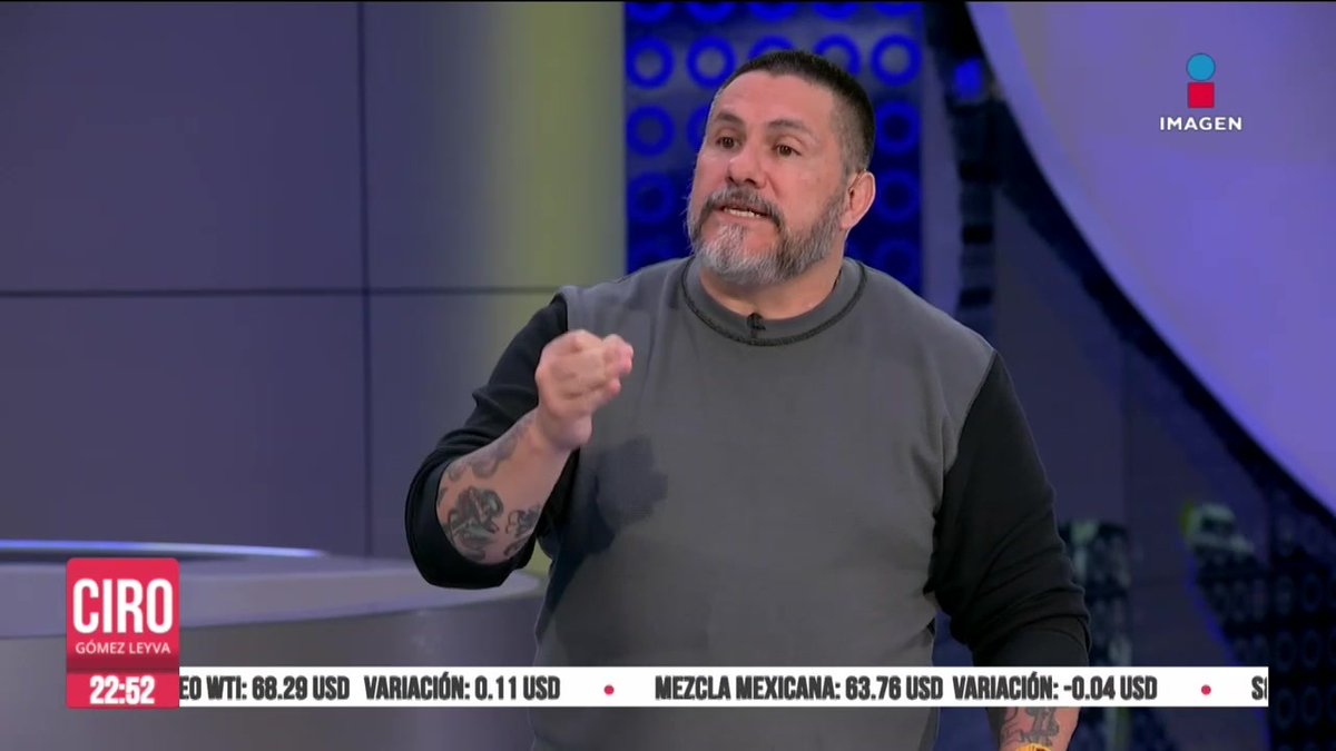 .Padre del Análisis Superior dice que con los gobiernos neoliberales el crecimiento promedio de la economía era de 2.4%, y aunque parecía miserable, era mejor que el 0.8% con el que terminó este sexenio de @LopezObrador_. Aquí nos explica: