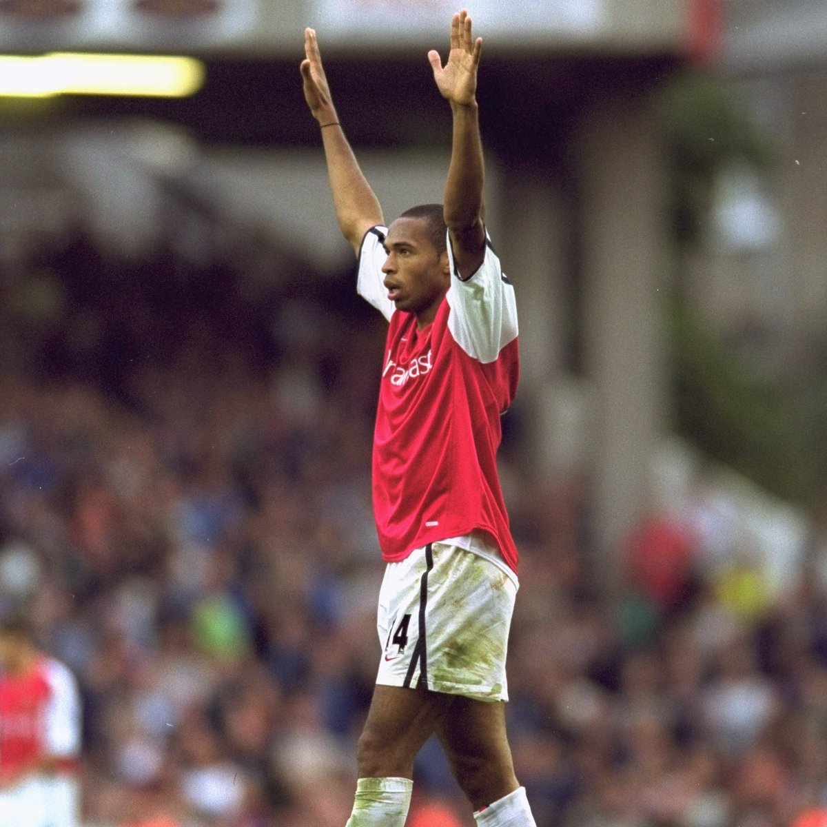 One word: Iconic 👑 On this day in 2000, Thierry Henry delivered one of the finest Premier League goals ever. 😮‍💨