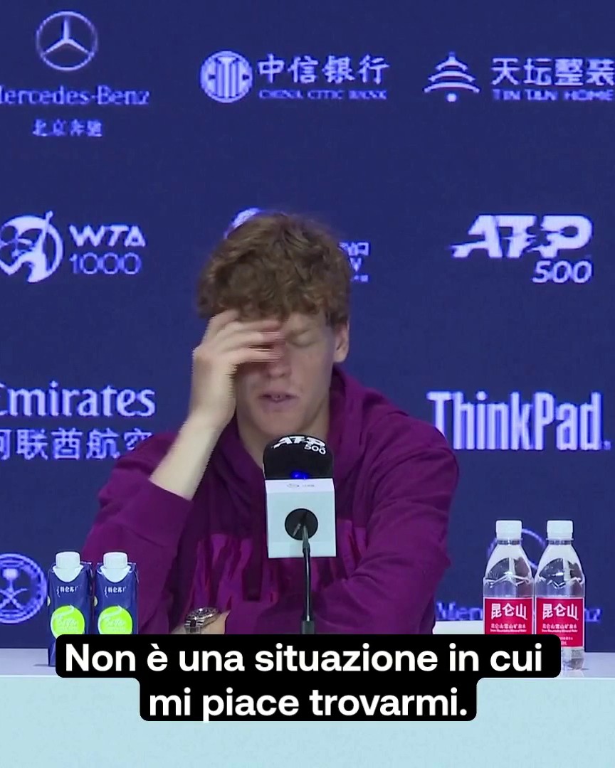 “Cerco di ricordarmi che non ho fatto niente di sbagliato, questo di per sé è un vantaggio. Ho trascorso notti insonni e di nuovo ora, non sarà facile” Jannik 🧡🙏 #tennis #ChinaOpen #ATP #Sinner
