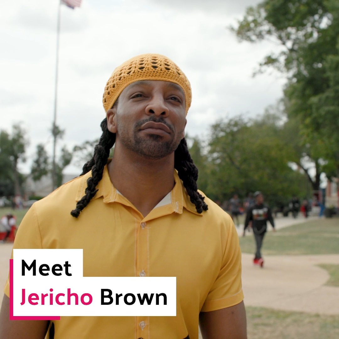 Meet Jericho Brown (Jericho Brown), a poet and 2024 #MacFellow combining formal innovation and self-examination to expand on themes of spirituality, family, and identity. Learn more about Jericho ⬇️