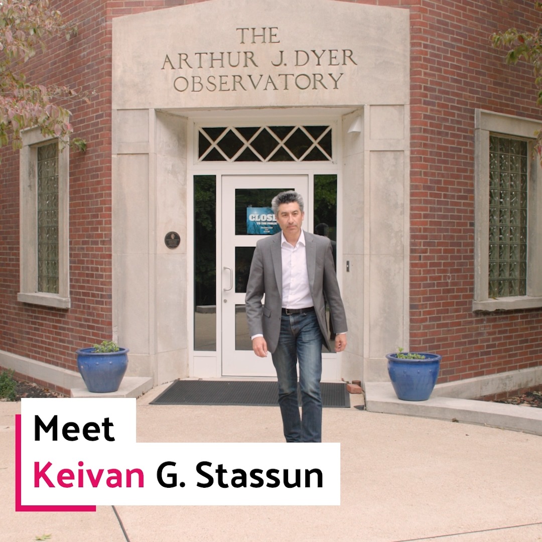 Meet Keivan Stassun, a science educator, astronomer, and 2024 #MacFellow expanding opportunities in STEM education and careers for neurodiverse and underrepresented populations. Learn more about Keivan ⬇️