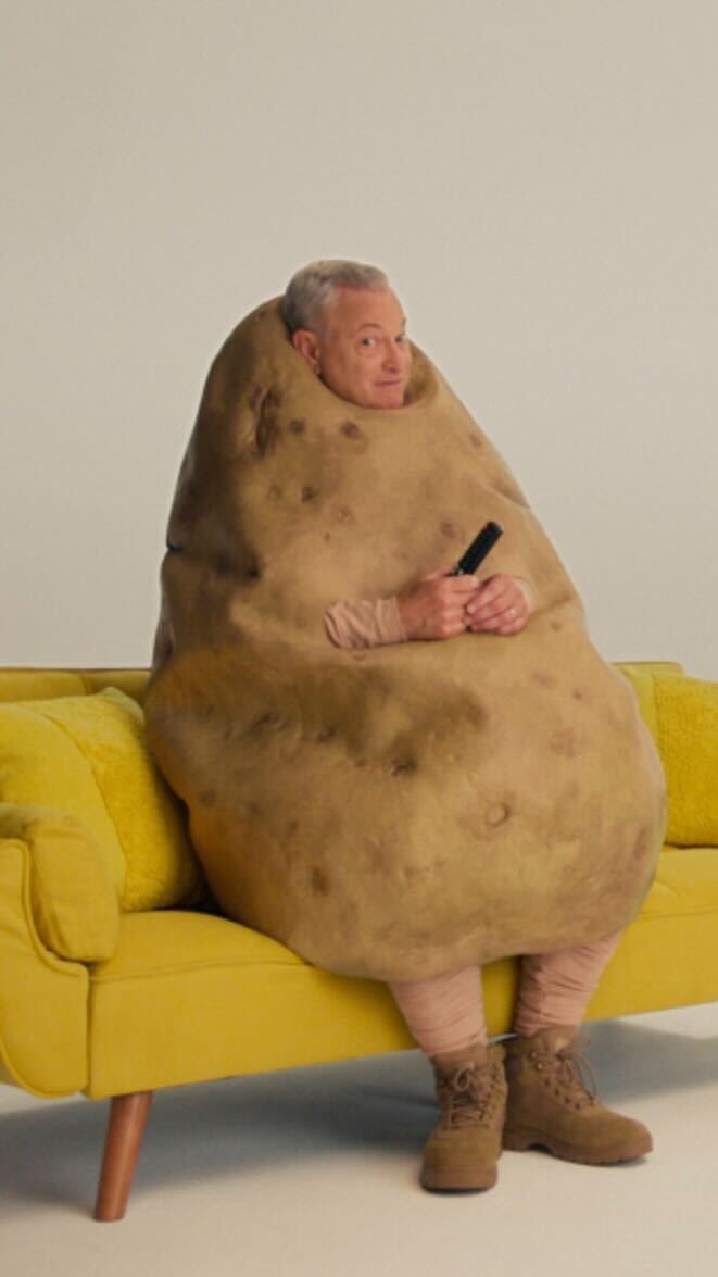 Free TV unites every kind of couch potato, even Gary Sinise! 🥔📺