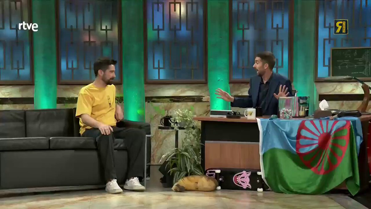 Pasando de compartir a diario las audiencias, pero que sepáis que os estamos eternamente agradecidos por el tsunami que estáis provocando en la televisión. Cada noche. Es una locura esto en nuestra primera temporada en abierto. #LaRevuelta