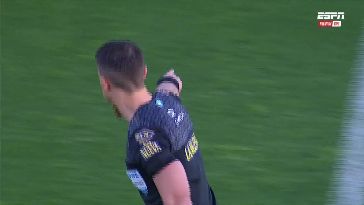 Aunque usted no lo crea Damián Pérez es un jugador profesional.