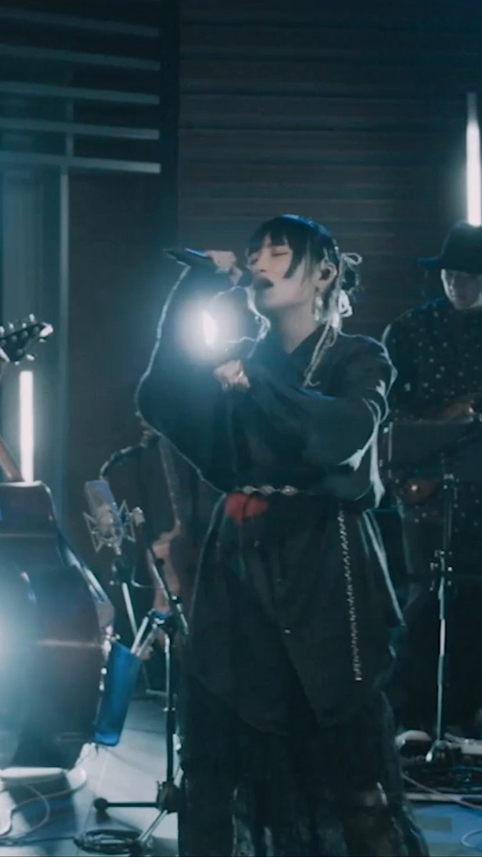 Who else remembers this anime ending from 86 EIGHTY-SIX? 🥹 Watch the exclusive premiere of 澤野弘之 [nZk]'s 10th anniversary performance here: