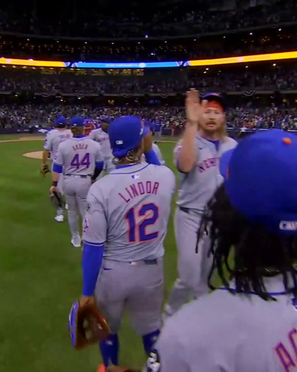THE METS SCORED FIVE IN THE FIFTH TO TAKE GAME 1 VS. THE BREWERS 😤