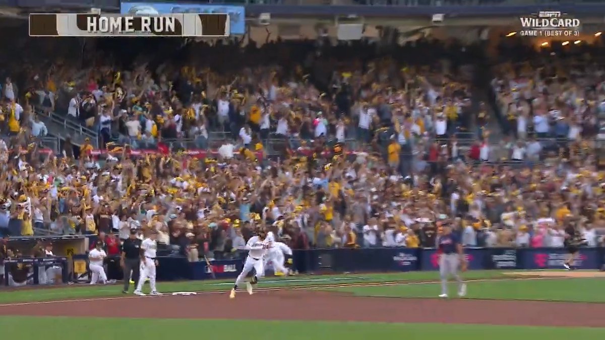 If Petco Park had a roof, it would be gone 🤯