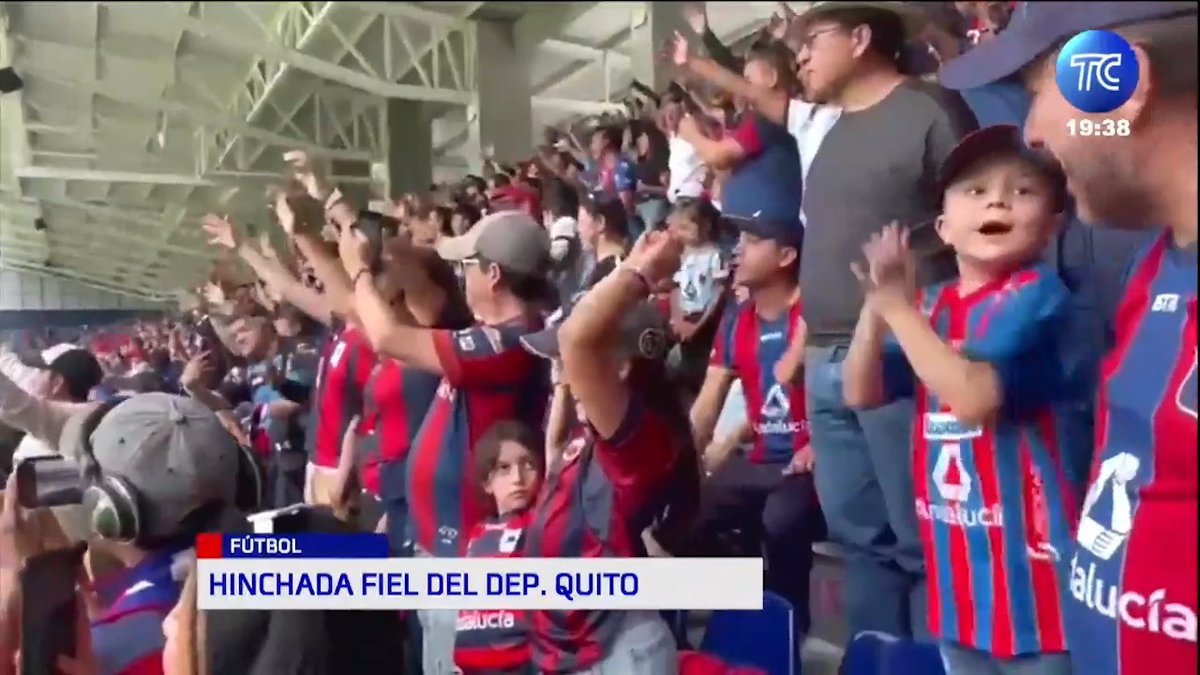 A pesar de no estar en la máxima categoría, los hinchas del Deportivo Quito siguen llenando los estadios, incluidos los más pequeños aficionados. Actualmente, el equipo de la Plaza del Teatro está en la lucha por asegurar un cupo en la Serie B. Más noticias en
