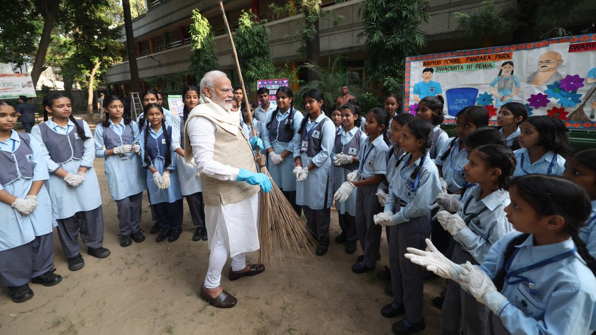 Marking #10YearsOfSwachhBharat with India's Yuva Shakti! Have a look...