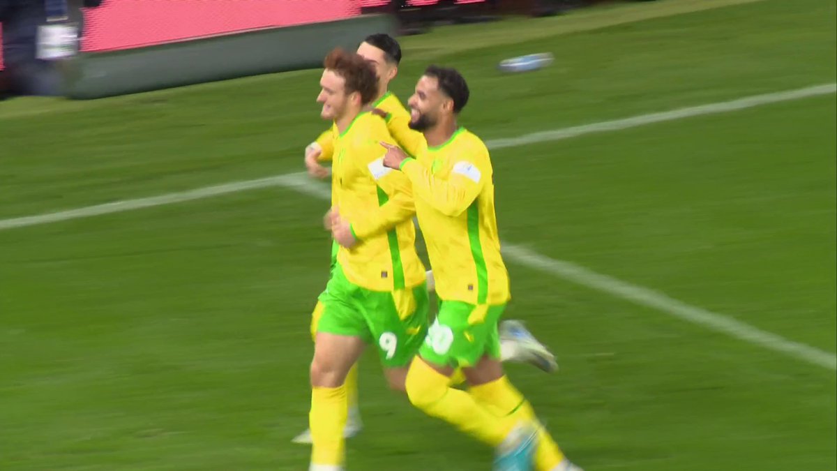 No idea why Meslier doesn’t save with his feet here, the pen was straight at him FFS #LUFC