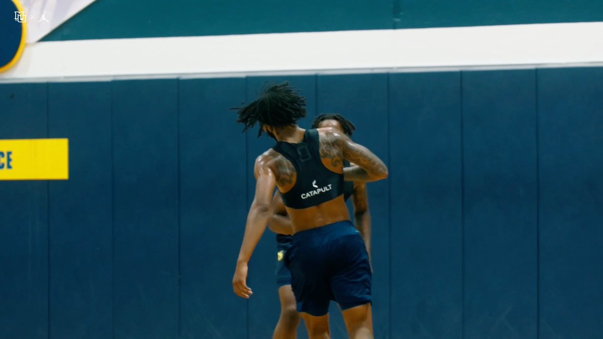 Not a better culture builder in the world than Shaka Smart Look at this energy, passion, and togetherness at Marquette’s practice Big time (Via Marquette Basketball 🎥)