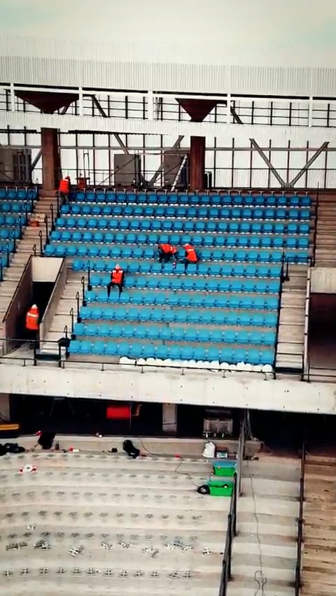 ¡Instalación de butacas con todo! ✅ Así va luciendo los trabajos en la galería superior Ignacio Prieto de las butacas DVP 👷🏽♂️. ¡#ElSueñoCruzado es hermoso! 🤩✨