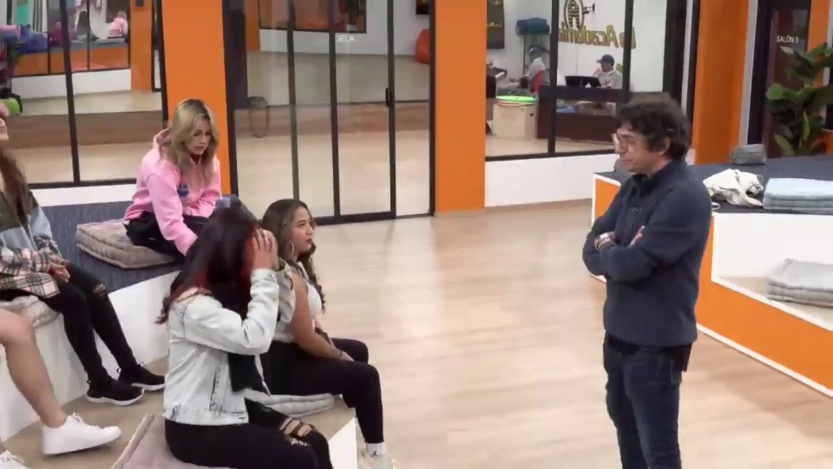 ¡Información importante! 🚨 Los ex académicos se unen a la #FinalLaAcademia y esto fue lo que les dijo nuestro director Héctor Martínez. 🎙️🤩 #TeCambiaLaVida #LaAcademia