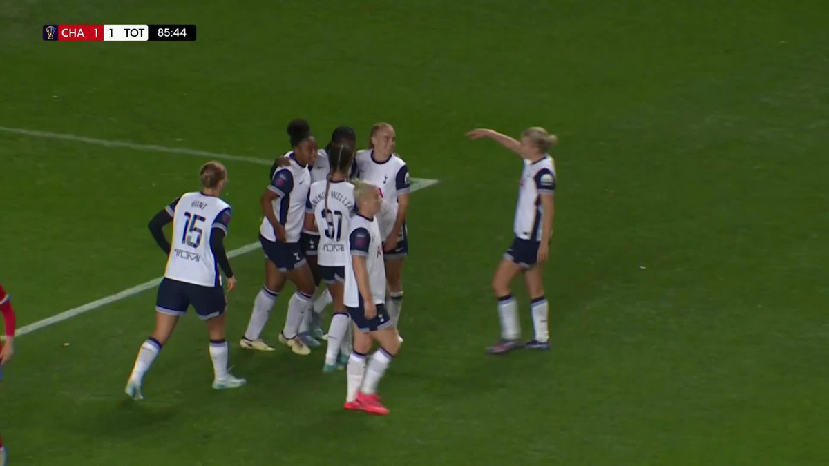 Fired into the roof of the net by Jess Naz 🔥 Tottenham Hotspur Women
