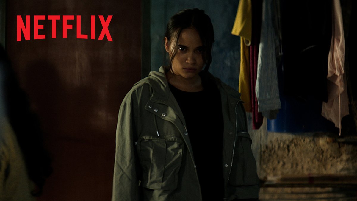 Assassin dengan kode nama 13 punya misi tersendiri buat nolongin seorang anak. Dibintangi Aurora Ribero & Hana Malasan, film karya Timo Tjahjanto, THE SHADOW STRAYS, tayang 17 Oktober!