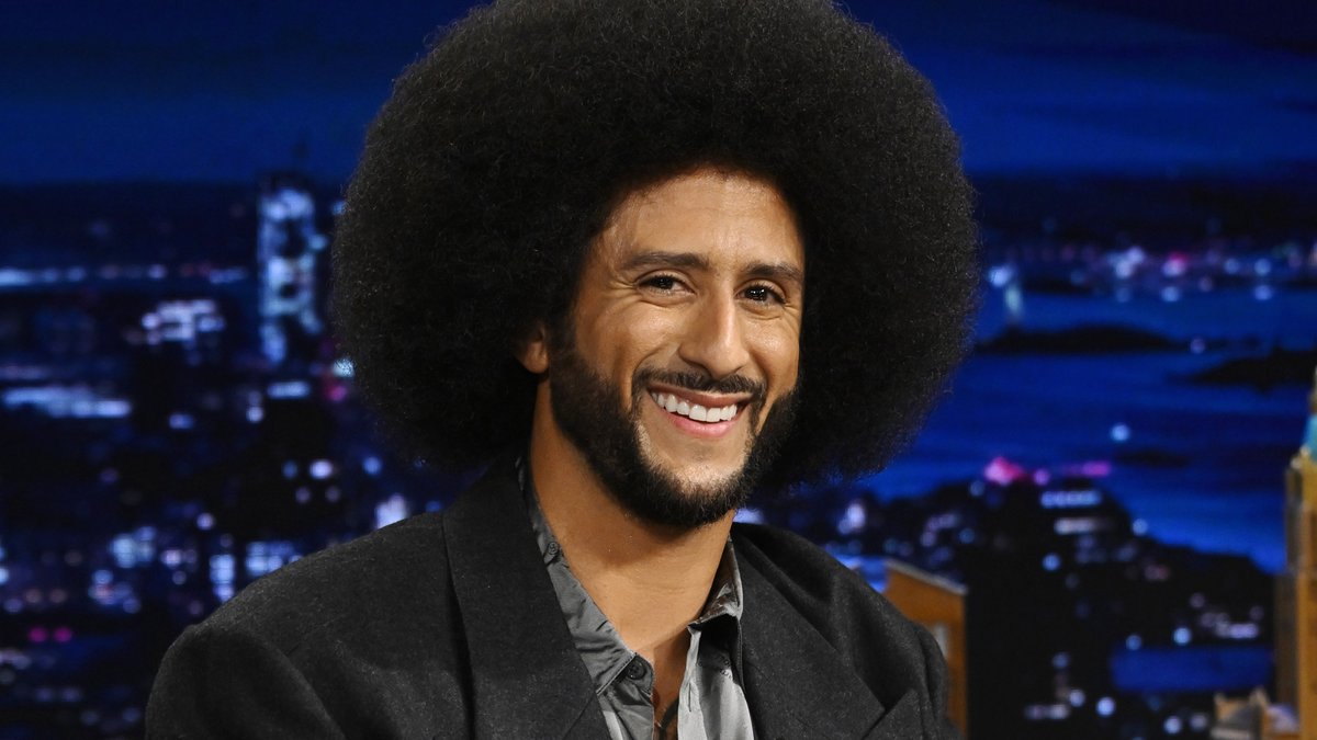 .Colin Kaepernick’s book We Are Free, You and Me is inspired by his two-year-old daughter ❤️ #FallonTonight