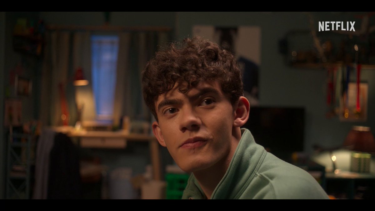 Screaming and crying because Charlie finally said I love you! Heartstopper Season 3 is FINALLY playing on Netflix 🍂