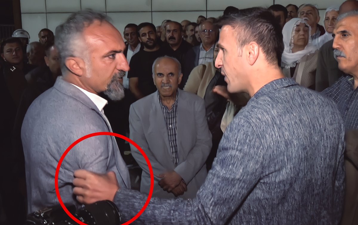 Endamekî DBPyê êrişî Nûçegihanê Rûdawê Rawin Sterk راوین ستێرک kir 🛑 Ew kes dibêje, "Polîs dikare weşanê bike lê Rûdaw nikare" 🛑Hevserokê Giştî yê DEM Partiyê Tuncer Bakirhan got, "Ev êriş nayê qebûlkirin"