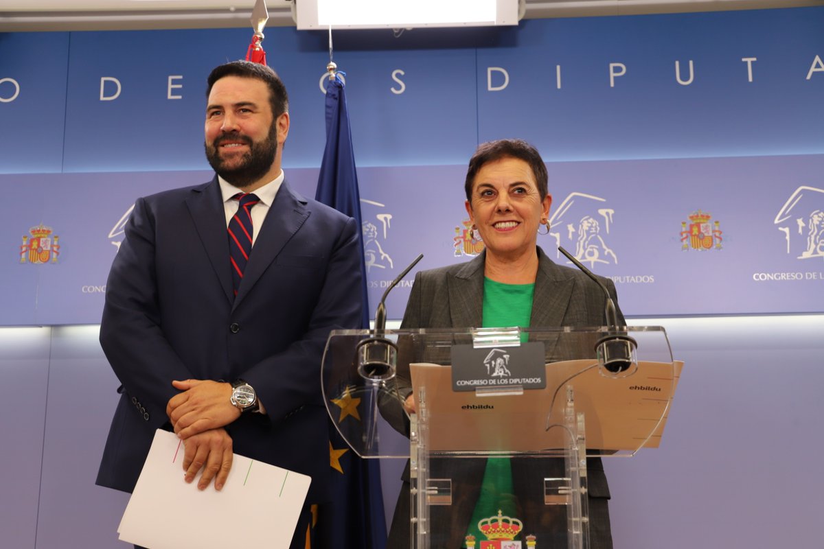 EH Bildu acuerda con el Gobierno acabar con la Ley Mordaza. ▪️Acabar con el uso de las pelotas de goma. ▪️Acabar con las sanciones injustificadas por faltas de respeto y desobediencia. ▪️Respetar los derechos y la protección internacional frente a las devoluciones en frontera.