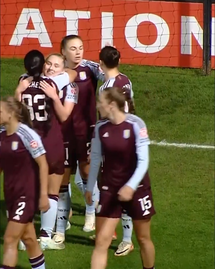 Off the mark in the Claret and Blue 😍 Katie Robinson ⚡️