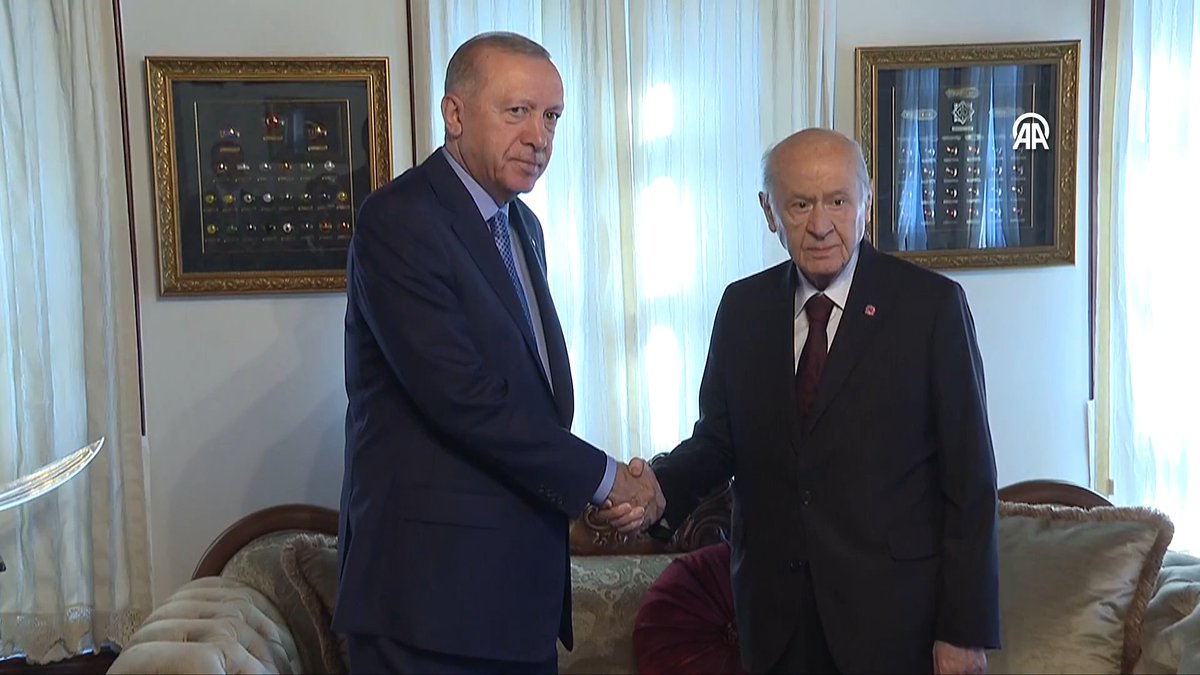 Cumhurbaşkanımız Sayın Recep Tayyip ERDOĞAN, Genel Başkanımız Sayın Devlet BAHÇELİ'yi konutunda ziyaret etti.