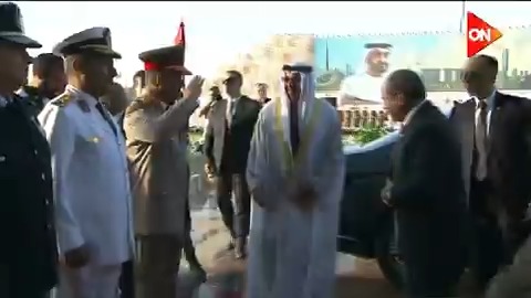 لحظة وصول الرئيس #السيسي والشيخ محمد بن زايد آل نهيان رئيس دولة الإمارات للأكاديمية العسكرية المصرية بالعاصمة الإدارية الجديدة