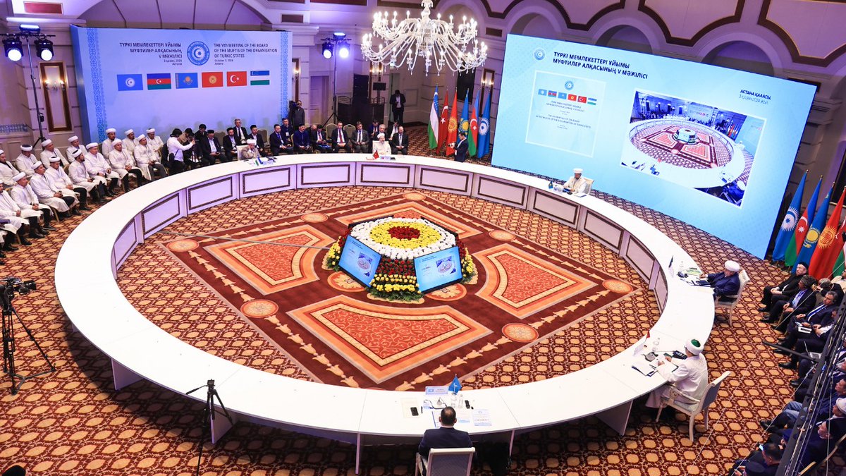 “Tüm Müslümanlar olarak güçlerimizi birleştirmemiz lazım.” Kazakistan’ın başkenti Astana’da düzenlenen Türk Devletleri Teşkilatı (TDT) Üye Ülkeleri Diyanet İşleri ve Dini İdare Başkanları toplantısının ardından Anadolu Ajansı, TRT ve Kazakistan ulusal medya kuruluşlarına açıklamalarda bulunduk.
