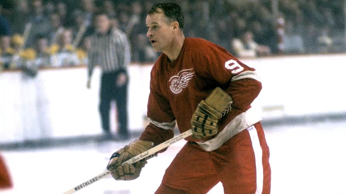 If you do ONE thing today, it should be watching this masterpiece. 🎨🏒 #NHLAlumni