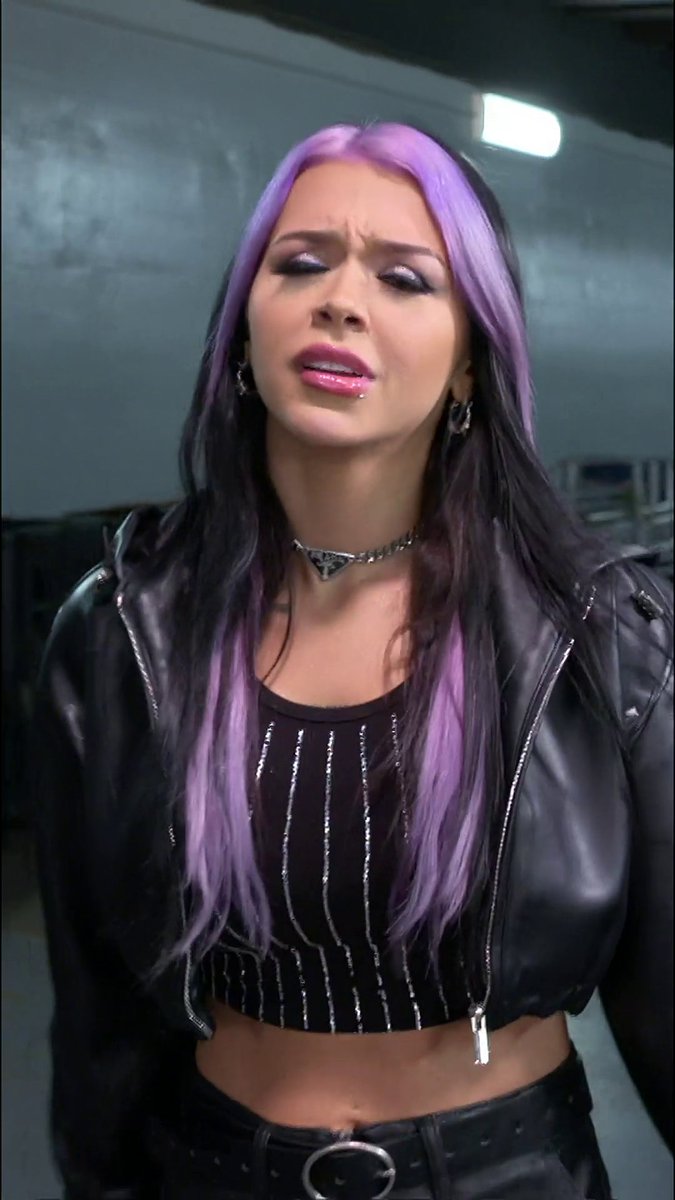 .@CoraJadeWWE is back. roxanne is still champ. What's next for the Women's Division? 🤔 #WWENXT