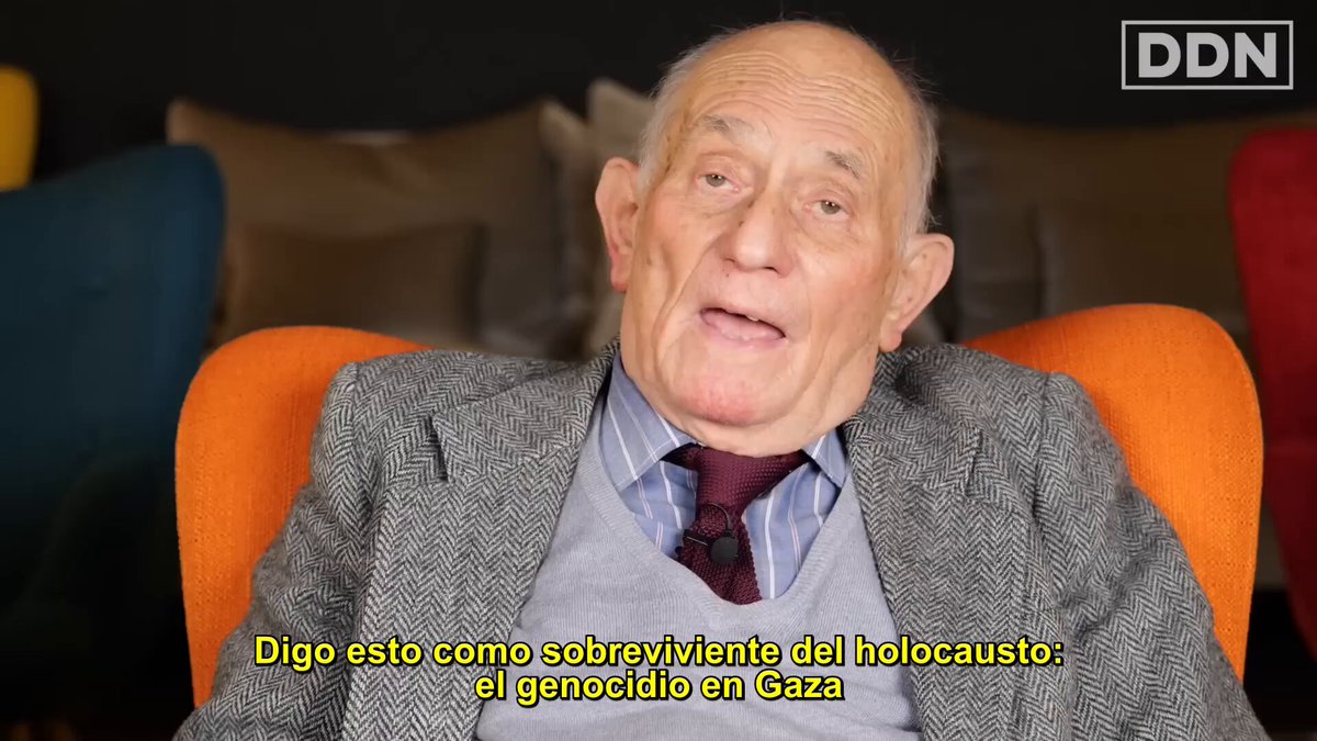 "Como sobreviviente del Holocausto, digo que el genocidio en Gaza no es en mi nombre. La forma en la que Israel está usando el Holocausto para justificar lo que hace en Gaza, hace que se me revuelva el estómago. Lo que sucede en Gaza es similar al Holocausto". Stephen Kapos, judio sobreviviente del Holocausto, alza la voz contra el genocidio en Gaza y condena al sionismo como una ideología racista.