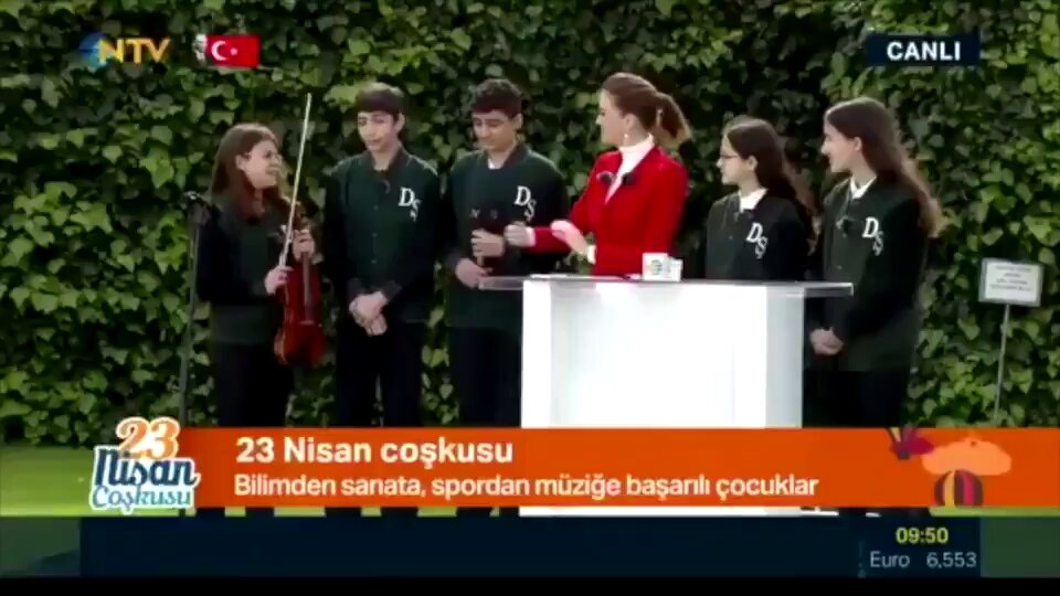 Darüşşafaka öğrencisi: ''Almanya Köln Üniversitesi’nde tıp okumak istiyorum, ondan sonra da belki Alman vatandaşı olurum.'' (23 Nisan 2019)