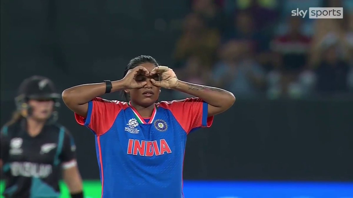 🕶️ India's Asha Shobana pulls out the Leandro Trossard celebration!