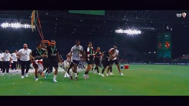 "حناجرنا أبدًا لن تصمت... مجدنا محال أن يسقط" 🔝 متحدون من أجل بطولات قادمة 🏆 #Zamalek | #MostTitledIn20C | #الزمالك_أولًا